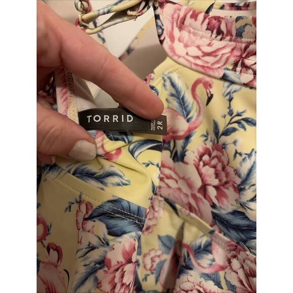 Torrid Tankini Swim Top Yellow Floral Flamingo Novelty Print Size 2R - Picture 4 of 4